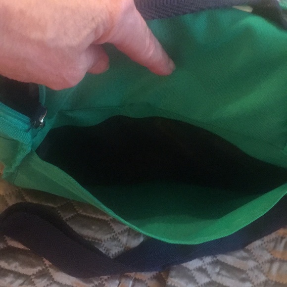 NWOT IGLOO INSULATED BAG - Picture 5 of 7